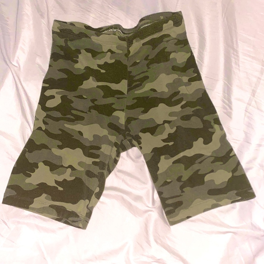 Camo Biker Shorts Plumping Booty